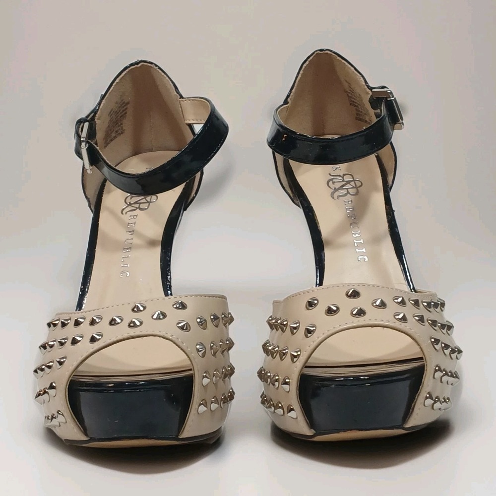 Rock & Republic Heels Platform Pumps 7.5M Black & Tan Two-Tone Studs Ankle Strap